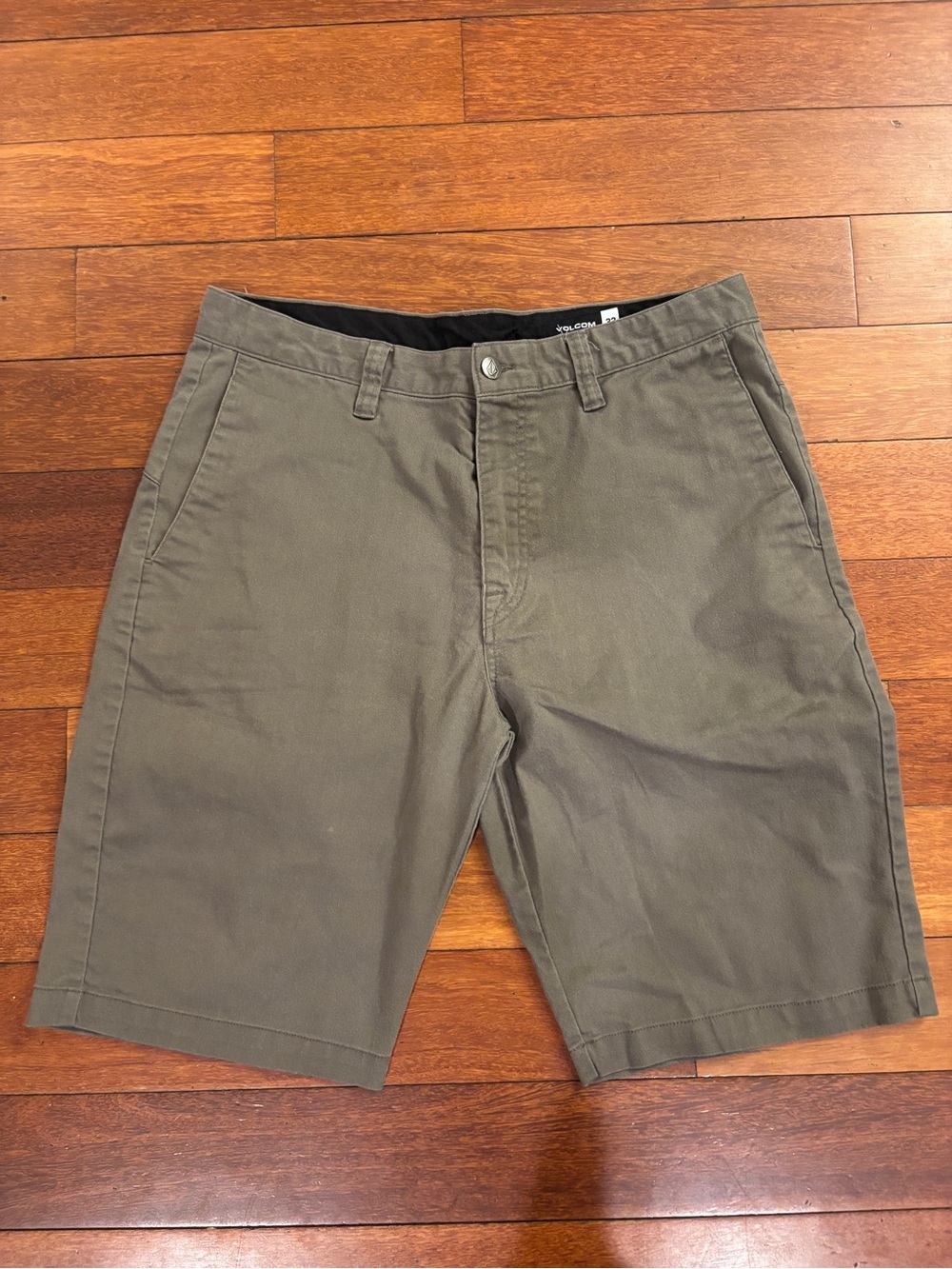Volcom Olive Green Flat Front Casual Shorts size 33